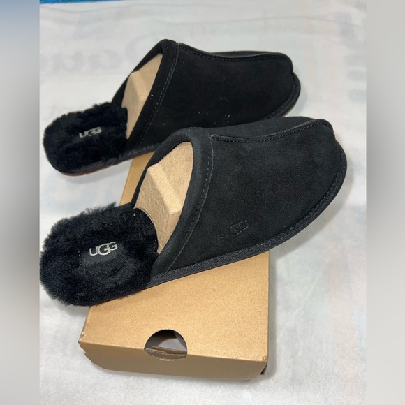 UGG®Pearle UGG plush™Scuff Slipper (Women)
NWB - Picture 3 of 13